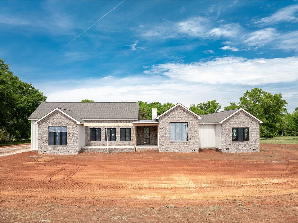 1st image of 774 Garrison Rd