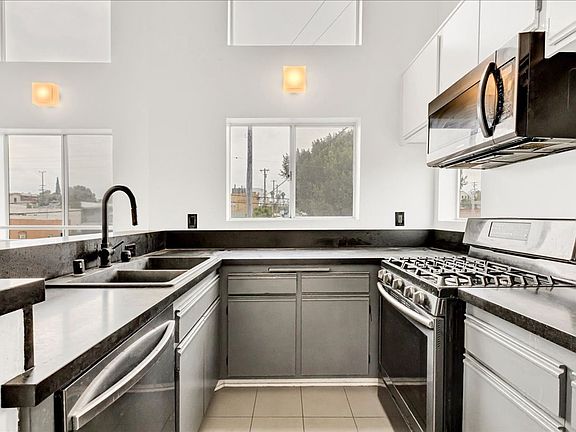 4th image of 2730 W Temple St #201