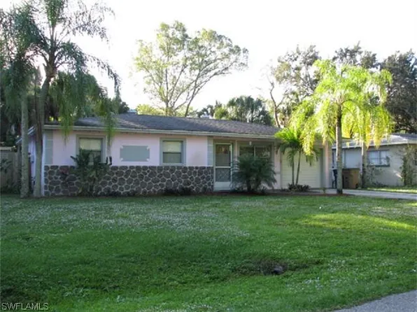 4546 Seminole St, Fort Myers, FL 33905