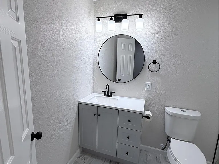 2915 Creston Dr — Photo 24