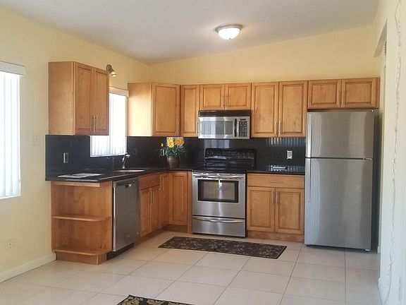 4th image of 215 Pierce Ave APT D