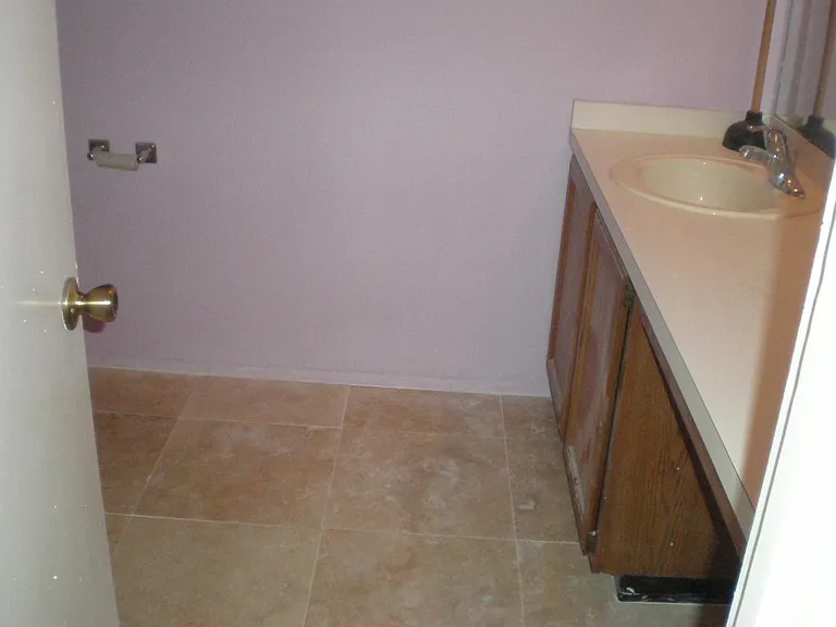 109 Reserve Cir #113 — Photo 12