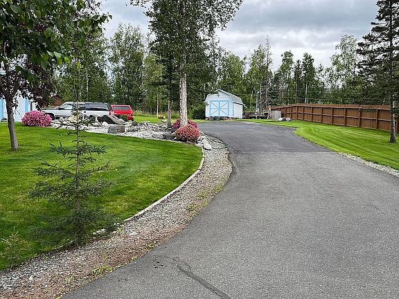 Top 1/2 driveway near shop