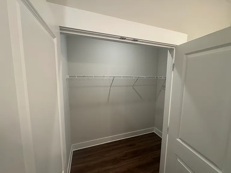 180 Bradford Ct — Photo 8