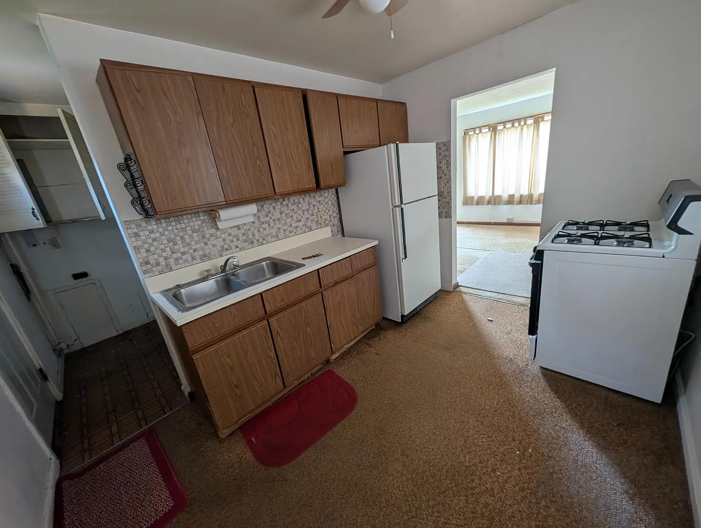 2411 Delaware St — Photo 2