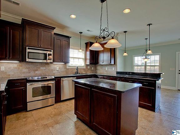 3rd image of 316 Spencer Lakes Dr
