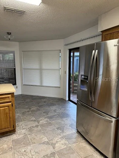 3 bed, 2.0 bath, 1418 sqft, $1,895 — Photo 4
