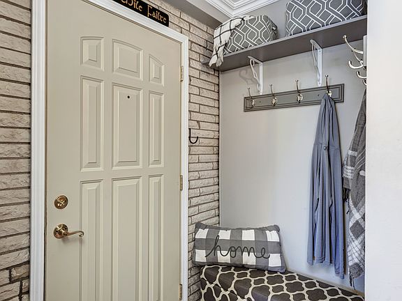 3rd image of 6540 W 94th Pl APT 1B