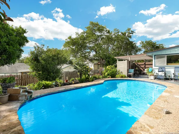 5722 Sky Country St, San Antonio, TX 78247