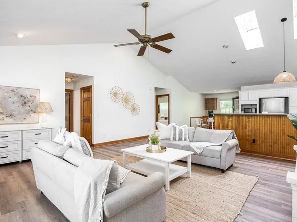 2263 Luster Rd, Goodlettsville, TN 37072