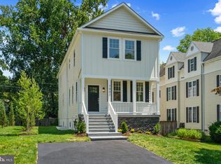 7943 Bolling Dr, Alexandria, VA 22308