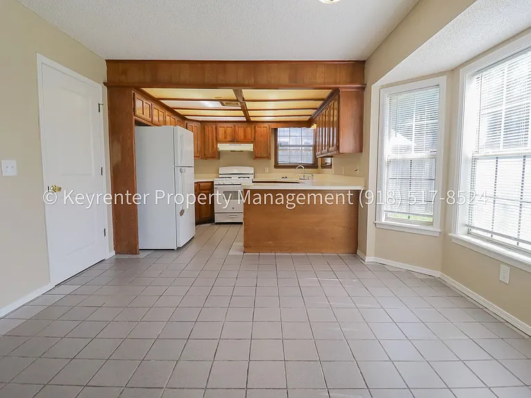 1541 S 137th East Ave — Photo 9