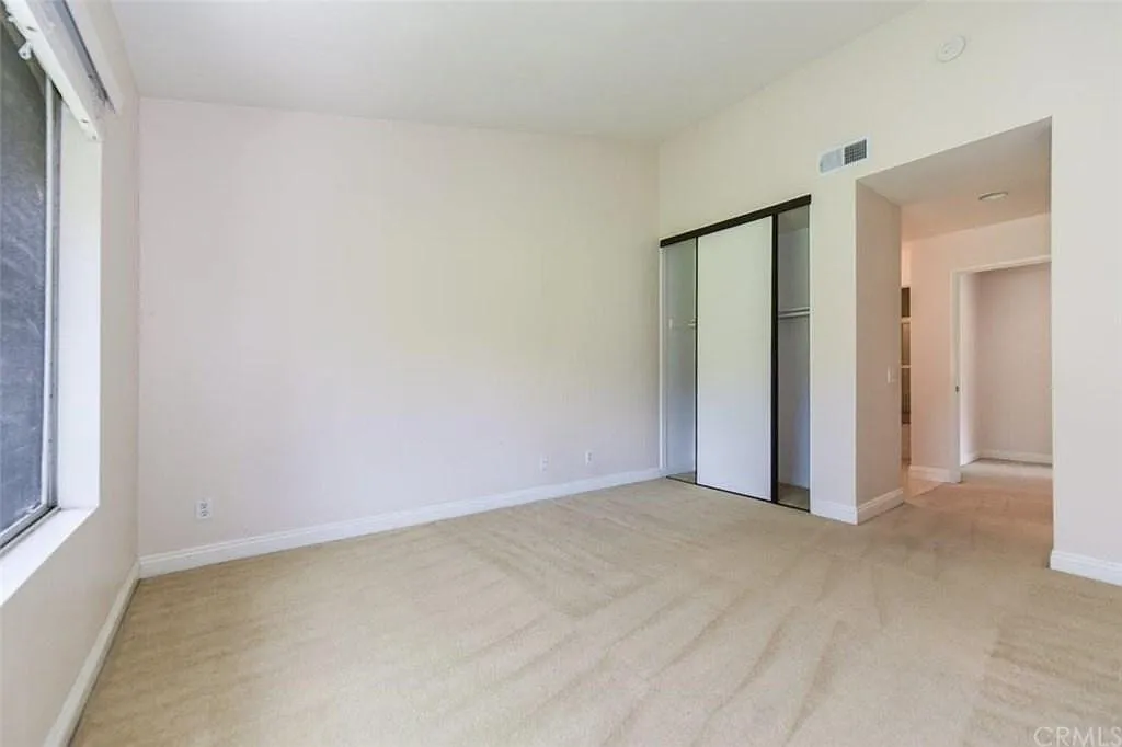 Building Photo - 131 Stanford Ct #42