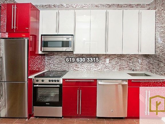 2nd image of 7 Lexington Ave #3D
