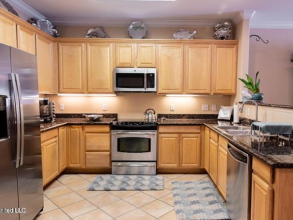 4th image of 1453 E Beach Blvd APT 218