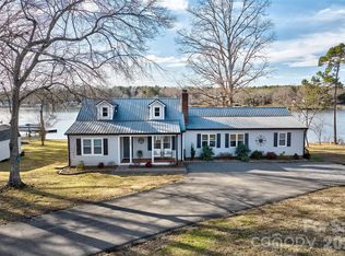 4353 Duck Haven Ln, Lake Wylie, SC 29710