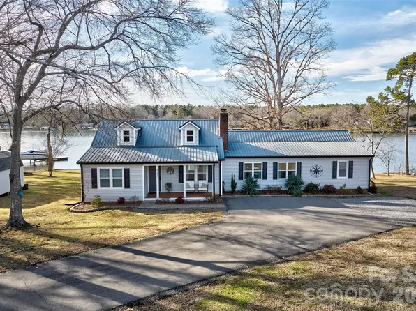 4353 Duck Haven Ln, Lake Wylie, SC 29710