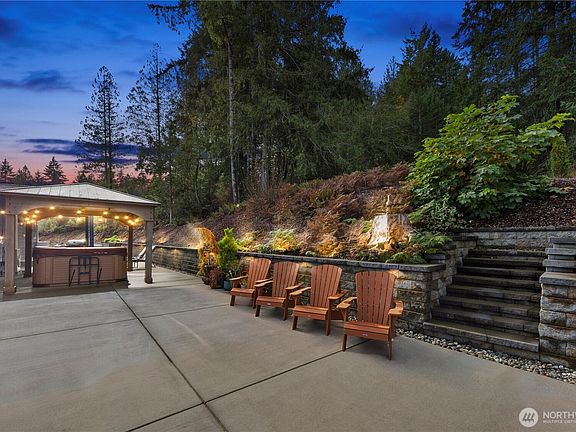 3rd image of 161 N Harvey Terrace Drive