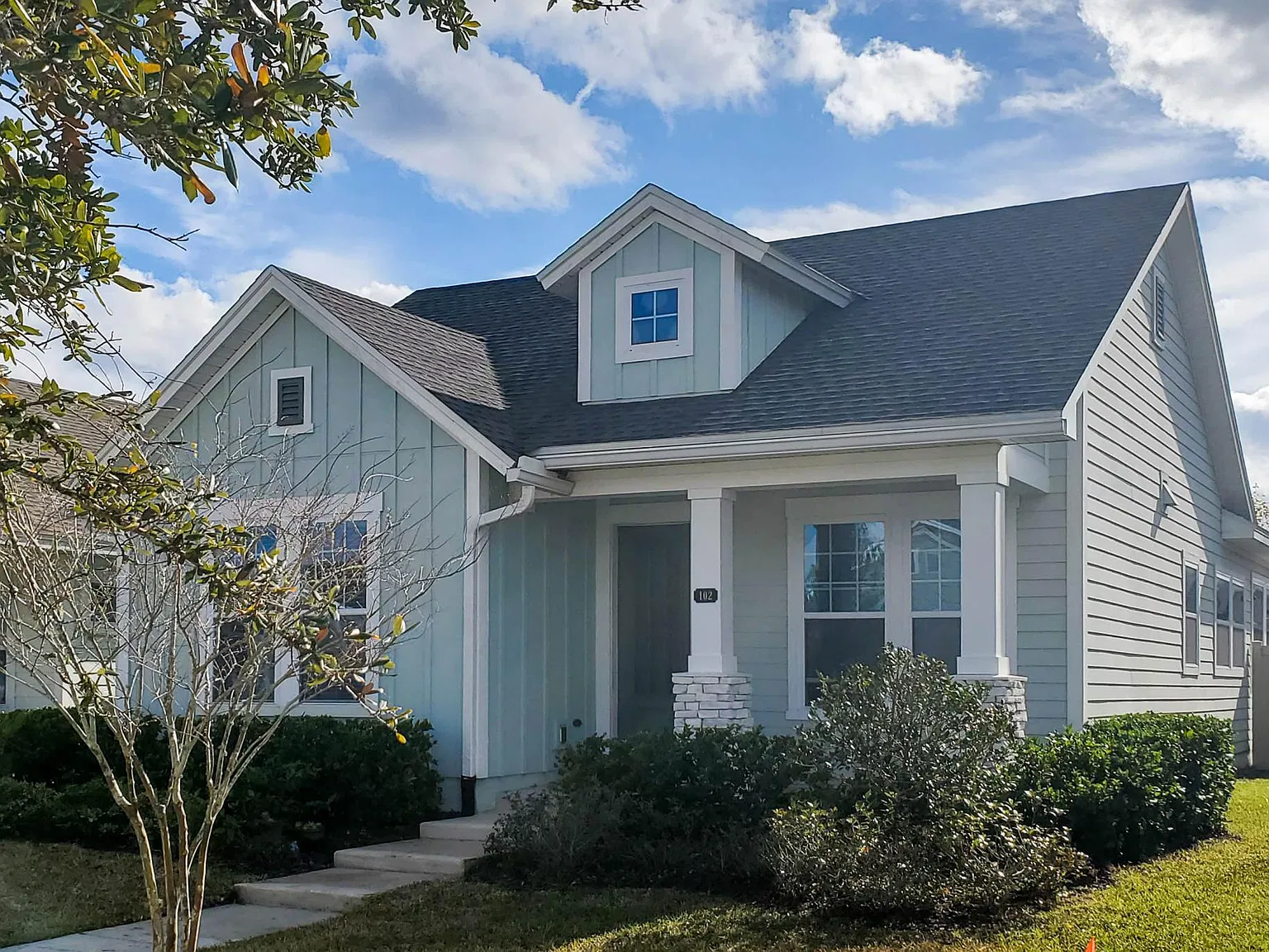3 bed, 1644 sqft, $3,200 — Photo 1