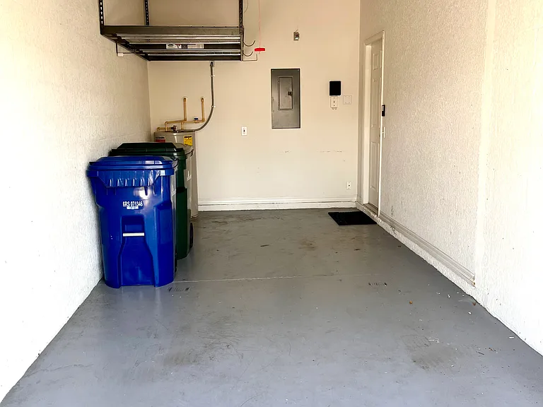 3934 Yellowstone Cir — Photo 15