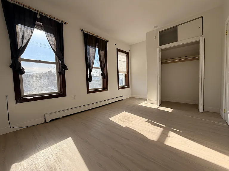 9212 Rockaway Beach Blvd #1 — Photo 7