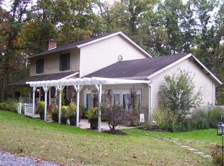 743 Comertown Rd, Shenandoah, VA 22849