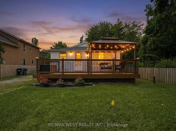2234 Crystal Beach Rd, Innisfil, ON L9S 3W9