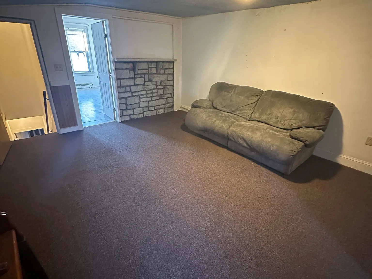 1 bed, 1100 sqft, $900 — Photo 1