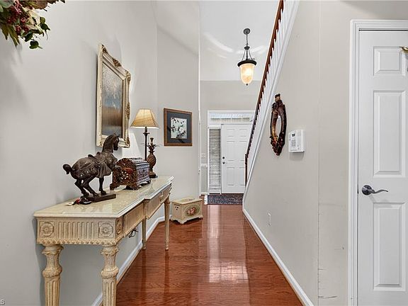 3rd image of 115 Heritage Hill Dr