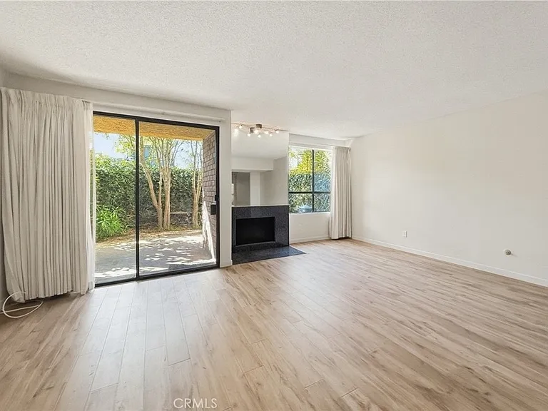 415 W Duarte Rd #2 — Photo 3