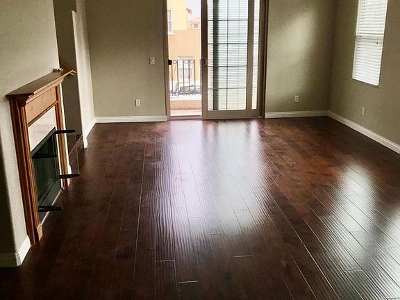 4th image of 330 Bishop Dr