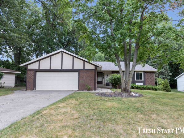 2536 Rudgate Dr NW