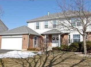 541 Lindsay Ln, Dundee, IL 60118