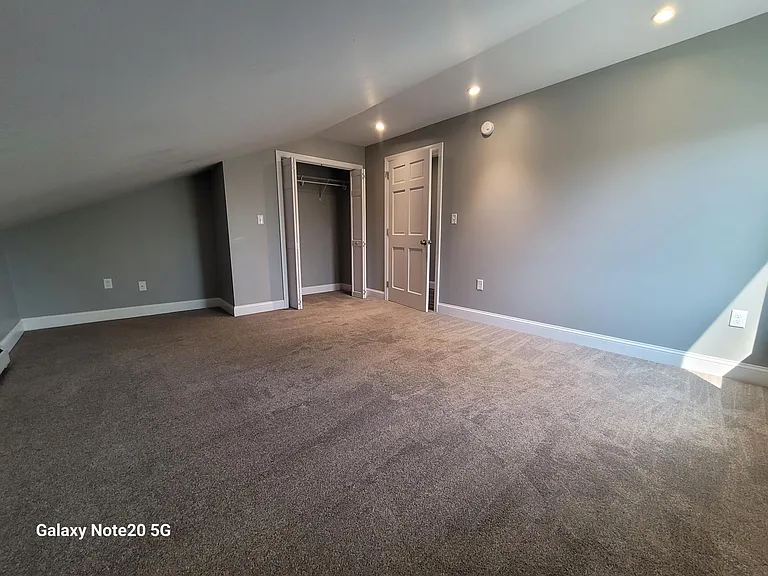 Freedom Ln — Photo 8