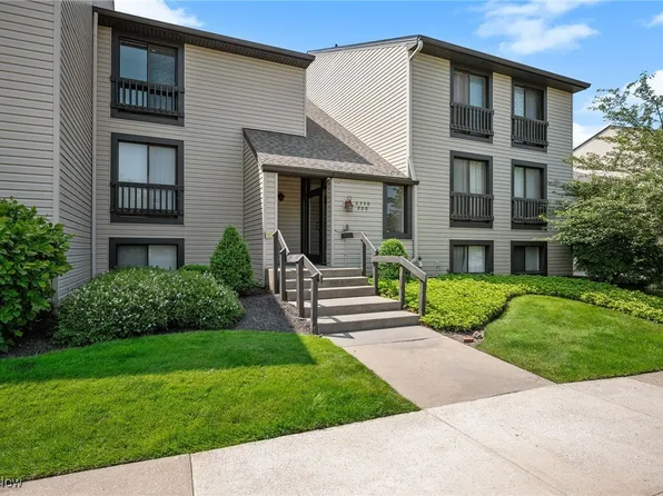6250 Greenwood Pkwy APT 205, Northfield, OH 44067