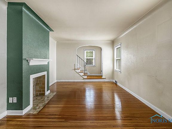 3rd image of 3509 Wyckliffe Pkwy