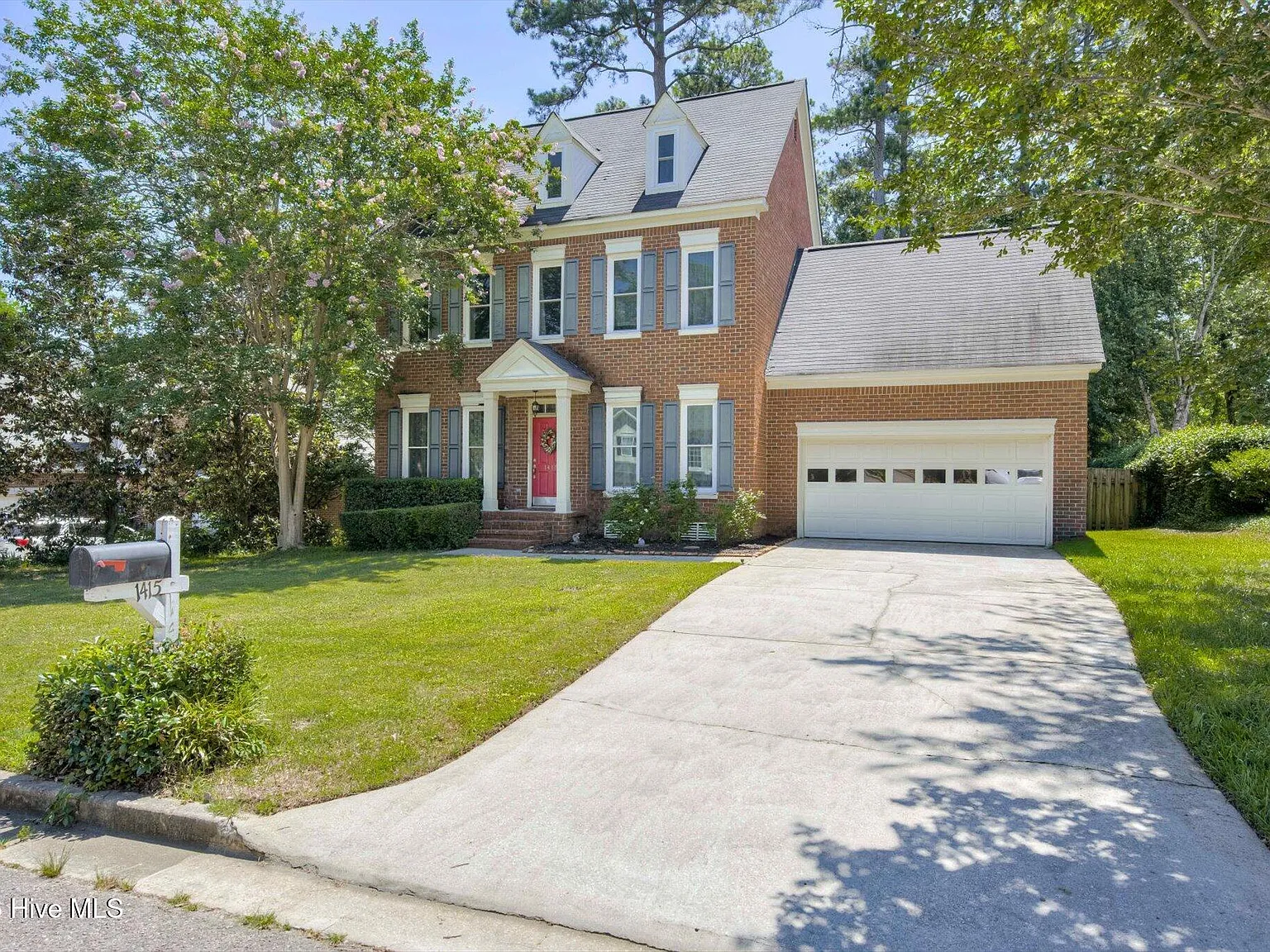 4 bed, 2.5 bath, 2748 sqft, $2,600 — Photo 3