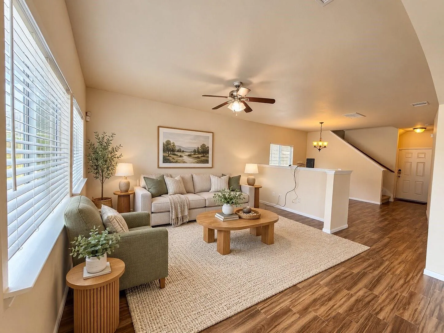 4 bed, 2.5 bath, 2079 sqft, $2,250 — Photo 2