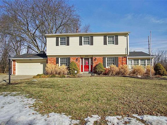 2nd image of 2325 Glenheath Dr