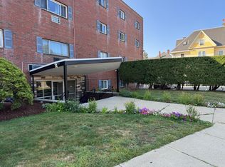 183 Mount Auburn St APT 15, Watertown, MA 02472