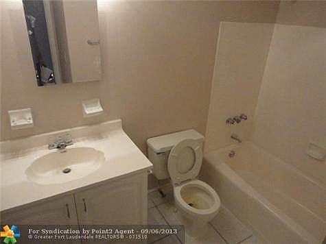 2nd image of 850 E Commercial Blvd APT 228D