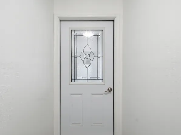 11 West St #2, Pittston, PA 18640