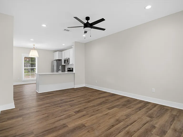 1207 W 7th St #D — Photo 8
