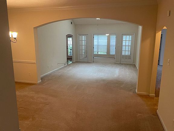 2nd image of 678 Kensington Ct