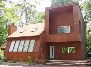 9768 Cliftwood Ter, Tobyhanna, PA