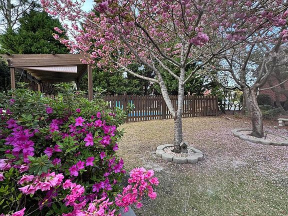 4th image of 8801 Sedgley Drive