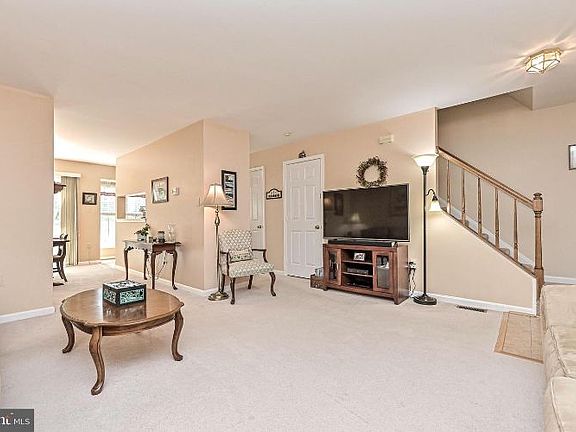 4th image of 15443 Windsong Ln