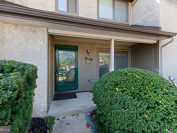 4th image of 142 Hampshire Dr