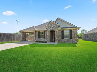 30814 Ava Ln, Walker, LA 70785