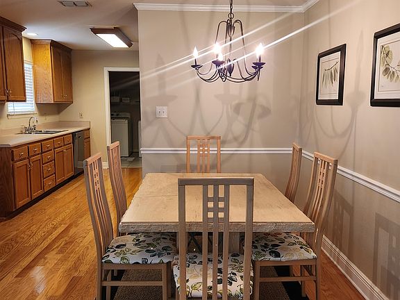 4th image of 2967 Paddington Dr